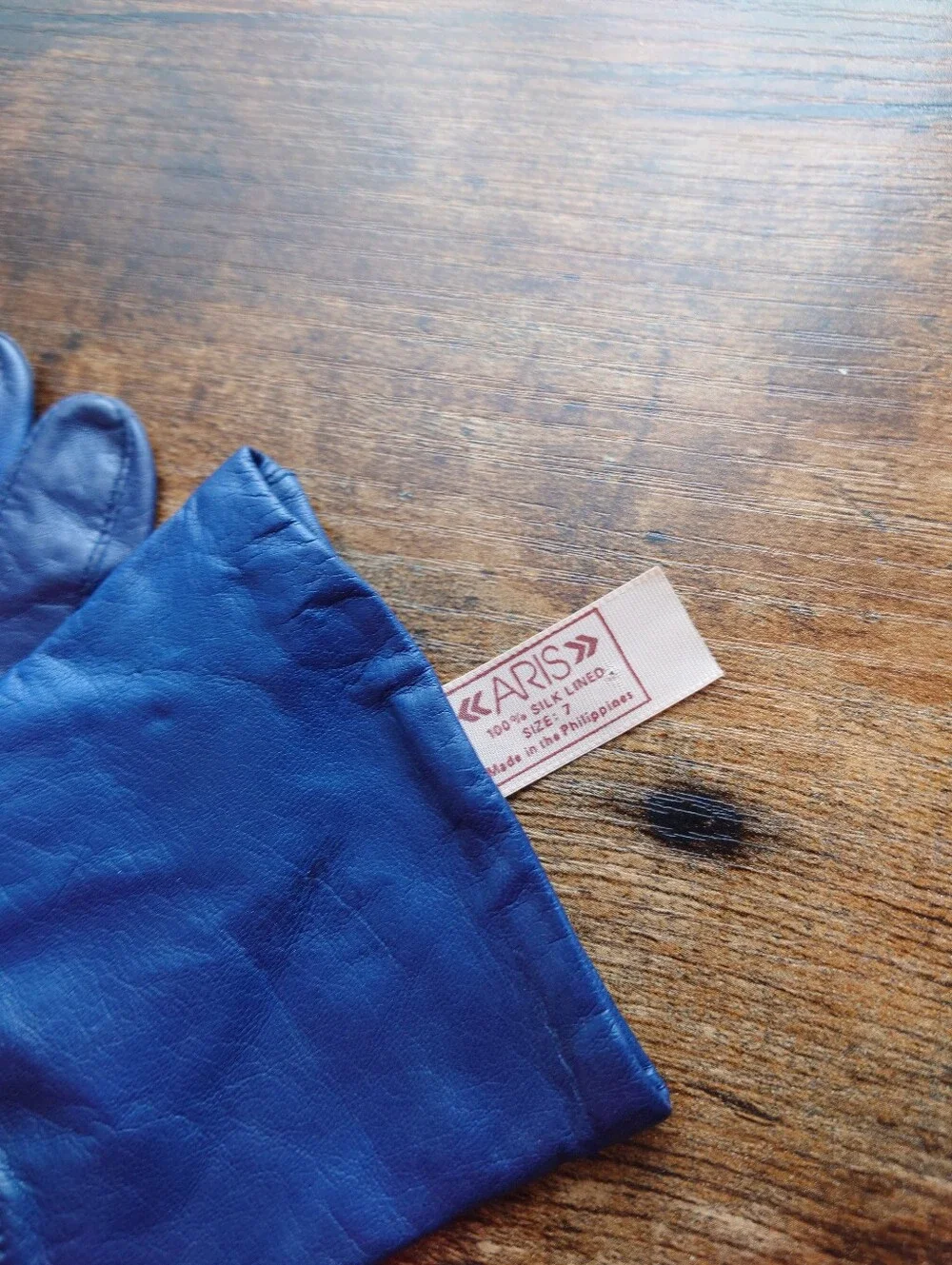 ARIS Women's Blue Leather Gloves 100% Silk Lined Size 7